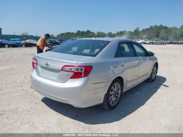 12686164 :رقم المزاد ، 4T1BF1FK1DU283072 vin ، 2013 Toyota Camry Le مزاد بيع