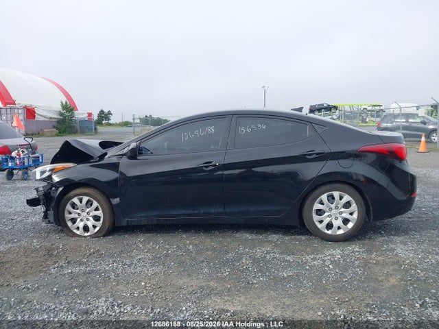 5NPDH4AE1GH696215 Hyundai ELANTRA GL