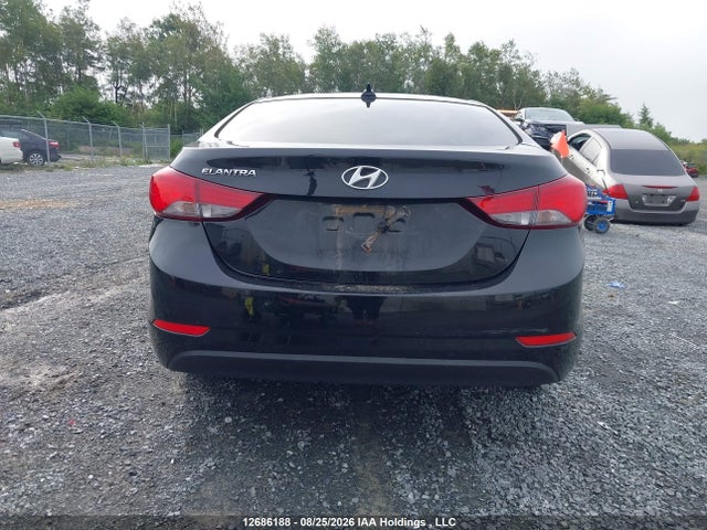 5NPDH4AE1GH696215 Hyundai ELANTRA GL