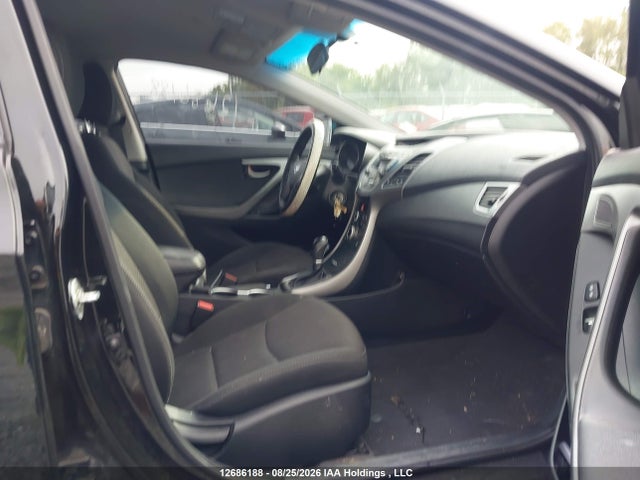 5NPDH4AE1GH696215 Hyundai ELANTRA GL