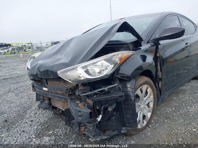 5NPDH4AE1GH696215 Hyundai ELANTRA GL