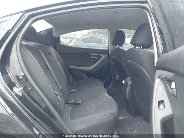 5NPDH4AE1GH696215 Hyundai ELANTRA GL