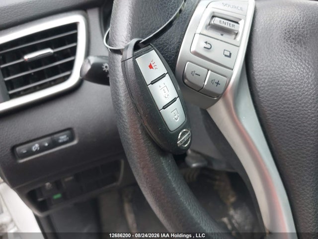 Nissan ROGUE S/SV 2015 5N1AT2MT0FC922167 Image 11