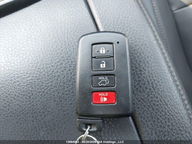Продажа на аукционе авто 2019 Toyota Highlander Hybrid Xle, vin: 5TDJGRFH3KS055110, номер лота: 12684063
