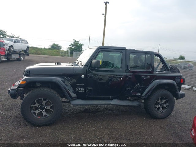 12686226 :رقم المزاد ، 1C4HJXEG1JW213861 vin ، 2018 Jeep Wrangler Unlimited Sahara مزاد بيع