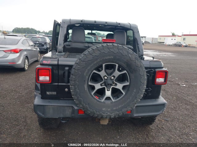 12686226 :رقم المزاد ، 1C4HJXEG1JW213861 vin ، 2018 Jeep Wrangler Unlimited Sahara مزاد بيع