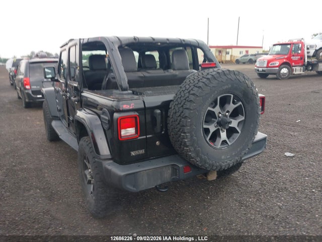 12686226 :رقم المزاد ، 1C4HJXEG1JW213861 vin ، 2018 Jeep Wrangler Unlimited Sahara مزاد بيع