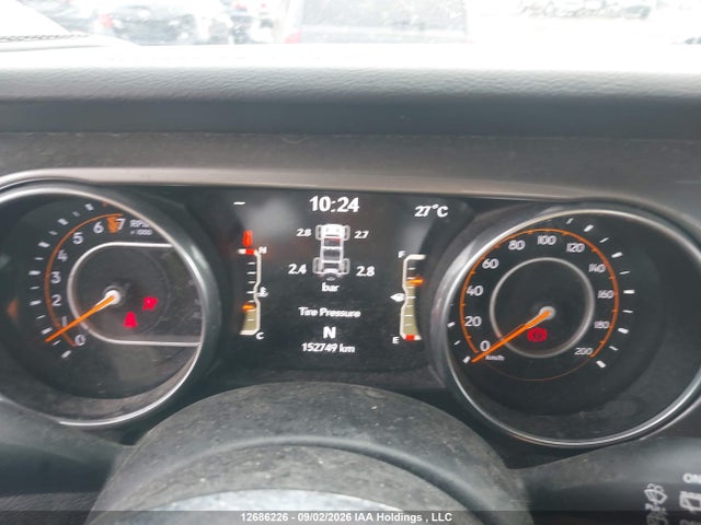 12686226 :رقم المزاد ، 1C4HJXEG1JW213861 vin ، 2018 Jeep Wrangler Unlimited Sahara مزاد بيع