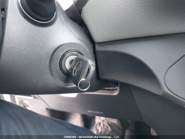 VNKKTUD37GA065158 Toyota YARIS LE