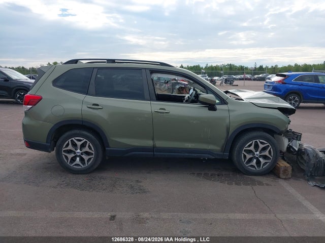 JF2SKEGC5KH431388 Subaru Forester Premium