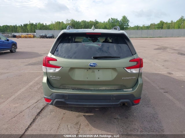 JF2SKEGC5KH431388 Subaru Forester Premium