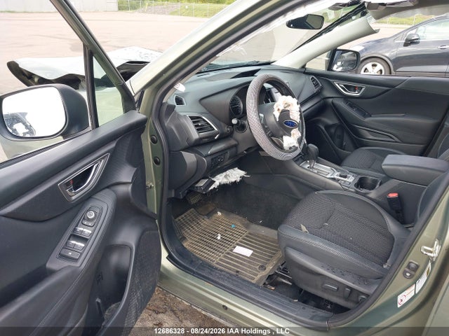 JF2SKEGC5KH431388 Subaru Forester Premium