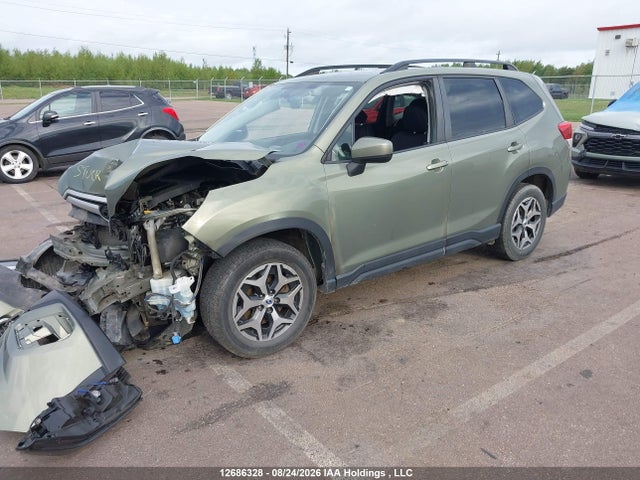 JF2SKEGC5KH431388 Subaru Forester Premium