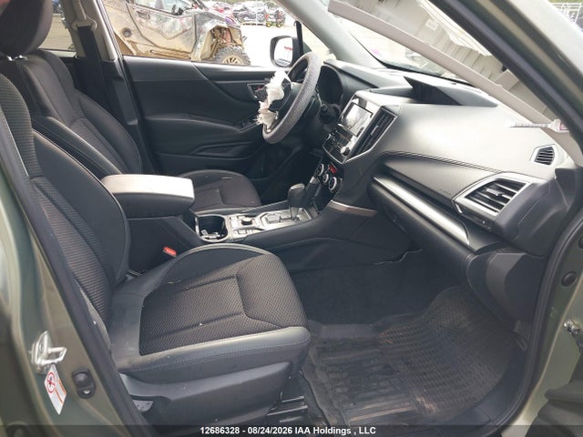 JF2SKEGC5KH431388 Subaru Forester Premium
