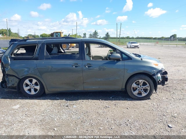 Toyota Sienna Le 8 Passenger 2014 5TDKK3DC6ES504503 Image 14