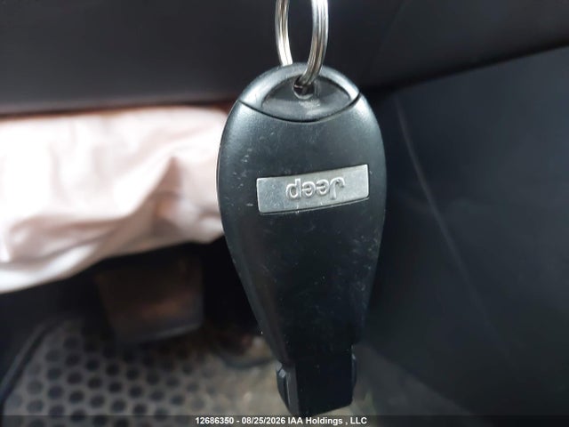 Jeep Cherokee Latitude 2016 1C4PJLCS9GW302453 Image 11
