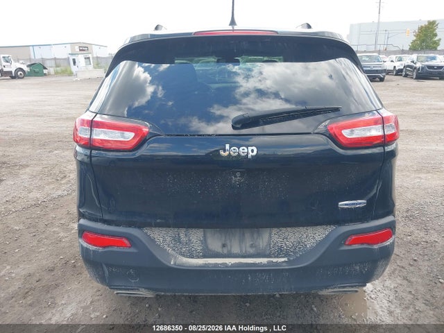 1C4PJLCS9GW302453 Jeep Cherokee Latitude