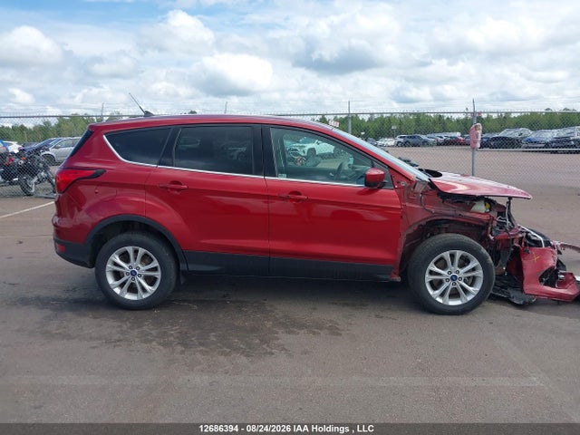 Ford ESCAPE SE 2019 1FMCU9GD0KUC40252 Image 14