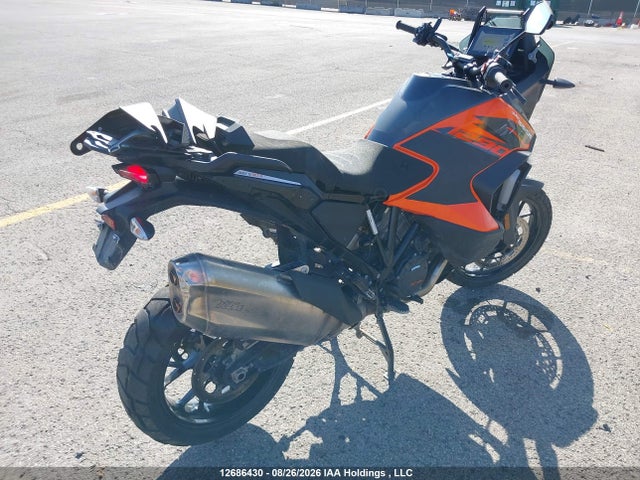 KTM 1290 Super Adventure S 2023 VBKV79407PM973457 Image 4
