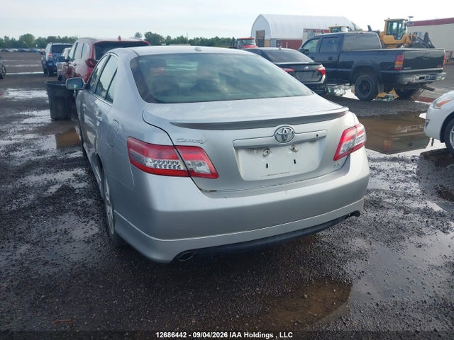 12686442 :رقم المزاد ، 4T1BF3EK5BU617565 vin ، 2011 Toyota Camry Se/le/xle مزاد بيع