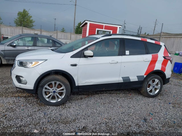 12686458 :رقم المزاد ، 1FMCU0GD3JUC80724 vin ، 2018 Ford Escape Se مزاد بيع