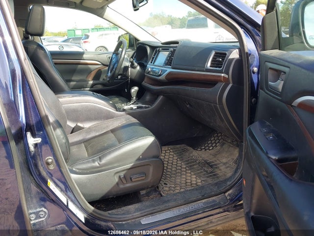 2015 Toyota Highlander Limited/ltd Platinum მანქანა იყიდება აუქციონზე, vin: 5TDDKRFH8FS184655, აუქციონის ნომერი: 12686462