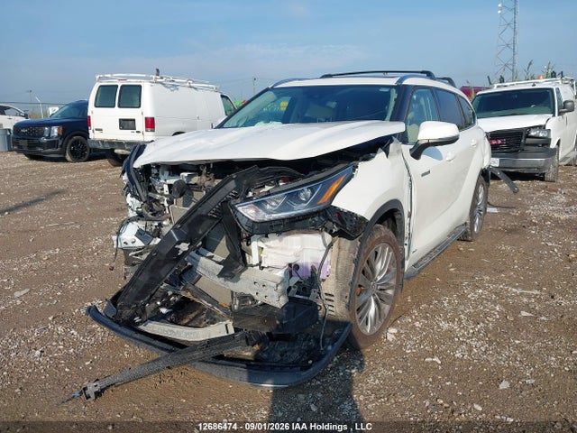 Toyota Highlander Hybrid Limited 2021 5TDEBRCH9MS051635 Image 2