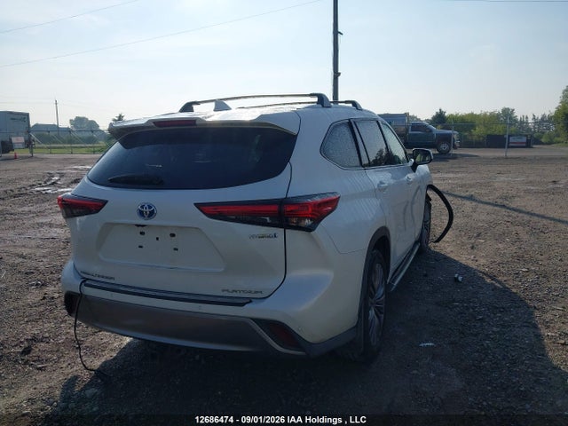 Toyota Highlander Hybrid Limited 2021 5TDEBRCH9MS051635 Image 4