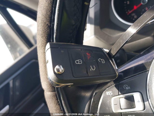 12686490 :رقم المزاد ، 3VV2B7AXXJM057376 vin ، 2018 Volkswagen Tiguan Comfortline مزاد بيع