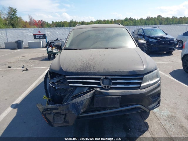 12686490 :رقم المزاد ، 3VV2B7AXXJM057376 vin ، 2018 Volkswagen Tiguan Comfortline مزاد بيع