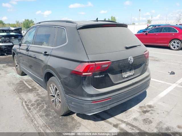 12686490 :رقم المزاد ، 3VV2B7AXXJM057376 vin ، 2018 Volkswagen Tiguan Comfortline مزاد بيع