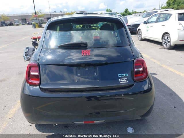 Продажа на аукционе авто 2024 Fiat 500e Red, vin: ZFAFFAA42RX221773, номер лота: 12686524
