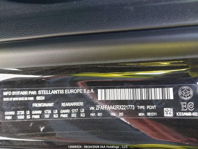 Продажа на аукционе авто 2024 Fiat 500e Red, vin: ZFAFFAA42RX221773, номер лота: 12686524