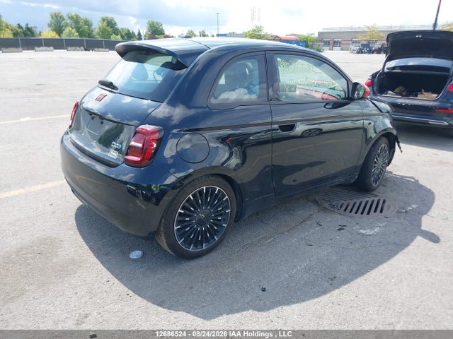 Продажа на аукционе авто 2024 Fiat 500e Red, vin: ZFAFFAA42RX221773, номер лота: 12686524