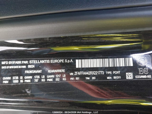 Продажа на аукционе авто 2024 Fiat 500e Red, vin: ZFAFFAA42RX221773, номер лота: 12686524