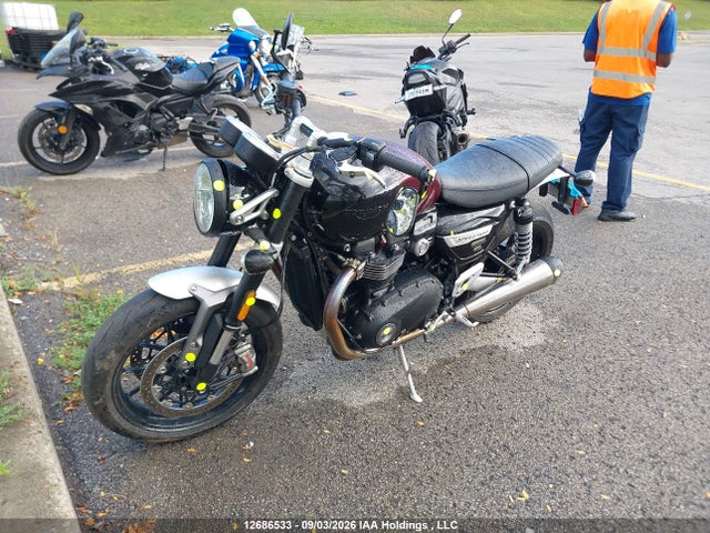 Triumph Motorcycle Speed Twin Breitling Edition 2024 SMTD54HF2RTBS7268 Image 2