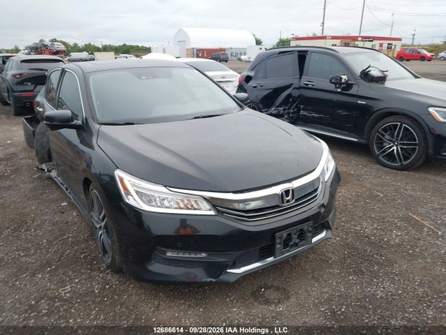 12686614 :رقم المزاد ، 1HGCR2F04HA810969 vin ، 2017 Honda Accord Touring مزاد بيع