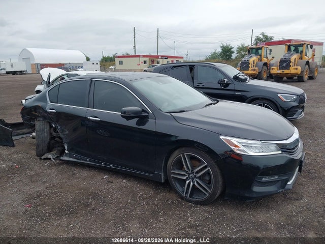 12686614 :رقم المزاد ، 1HGCR2F04HA810969 vin ، 2017 Honda Accord Touring مزاد بيع