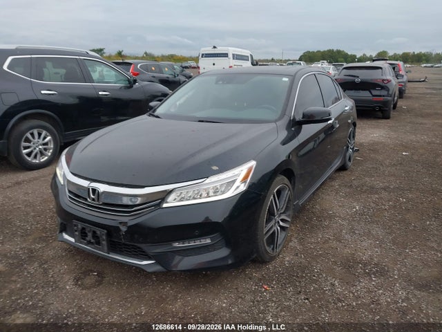 12686614 :رقم المزاد ، 1HGCR2F04HA810969 vin ، 2017 Honda Accord Touring مزاد بيع