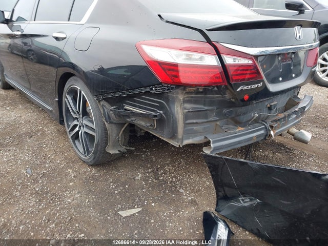 12686614 :رقم المزاد ، 1HGCR2F04HA810969 vin ، 2017 Honda Accord Touring مزاد بيع