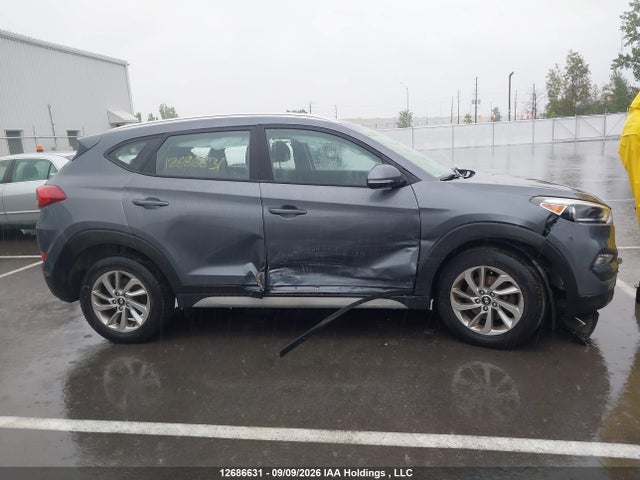 12686631 :رقم المزاد ، KM8J33A42JU599858 vin ، 2018 Hyundai Tucson Premium 2.0l مزاد بيع