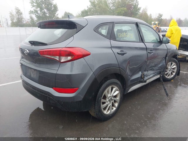 12686631 :رقم المزاد ، KM8J33A42JU599858 vin ، 2018 Hyundai Tucson Premium 2.0l مزاد بيع
