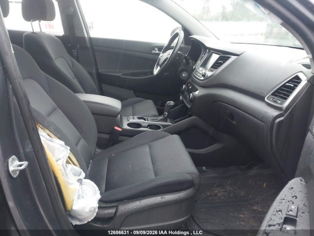 12686631 :رقم المزاد ، KM8J33A42JU599858 vin ، 2018 Hyundai Tucson Premium 2.0l مزاد بيع