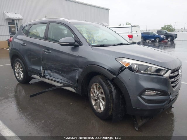12686631 :رقم المزاد ، KM8J33A42JU599858 vin ، 2018 Hyundai Tucson Premium 2.0l مزاد بيع