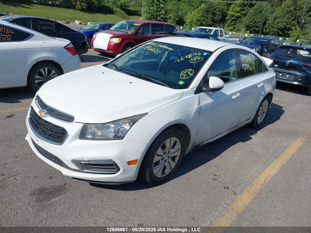 Chevrolet Cruze 2015 1G1PC5SB4F7176673 Image 2