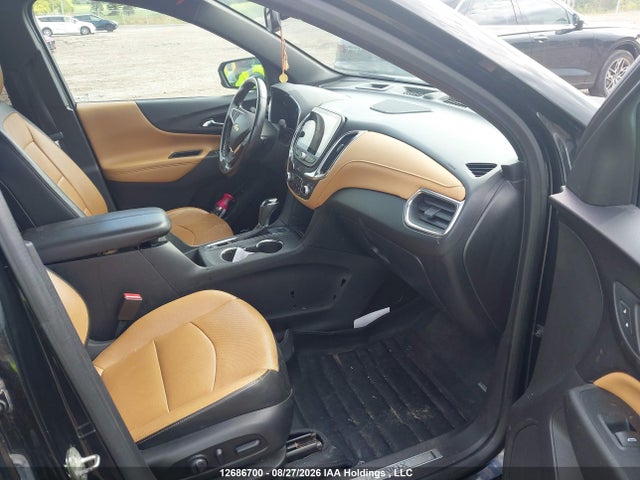 3GNAXXEU8JL295557 Chevrolet Equinox Premier