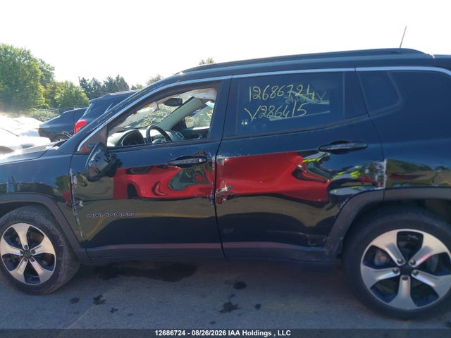 12686724 :رقم المزاد ، 3C4NJCBBXJT286415 vin ، 2018 Jeep Compass Latitude مزاد بيع