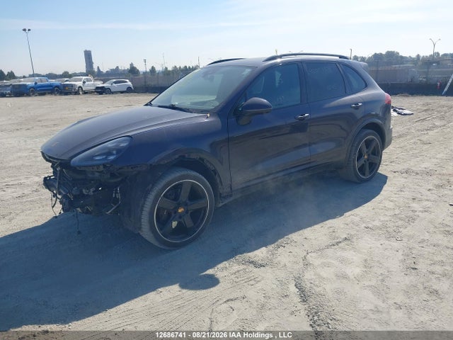 Porsche Cayenne Platinum Edition 2018 WP1AA2A21JKA06083 Image 2