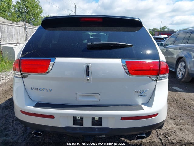 12686746 :رقم المزاد ، 2LMDJ8JK8EBL18970 vin ، 2014 Lincoln Mkx مزاد بيع