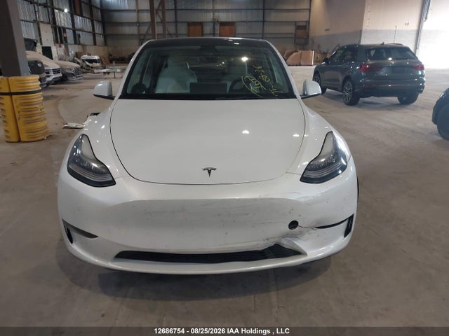 Tesla Model Y 2021 5YJYGDEE1MF182616 Image 13